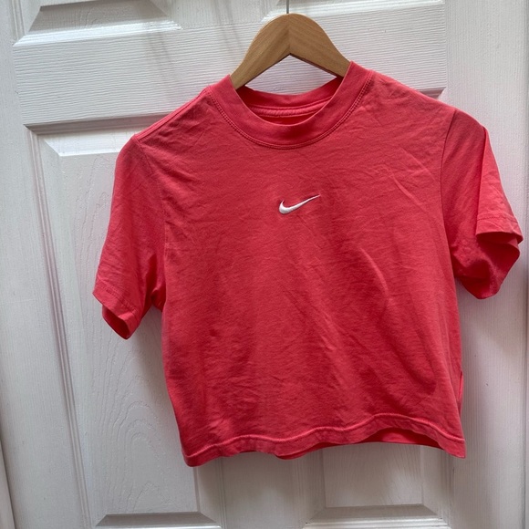 Nike Tops - Nike the nike tee orange cropped short sleeve top medium logo swoosh
